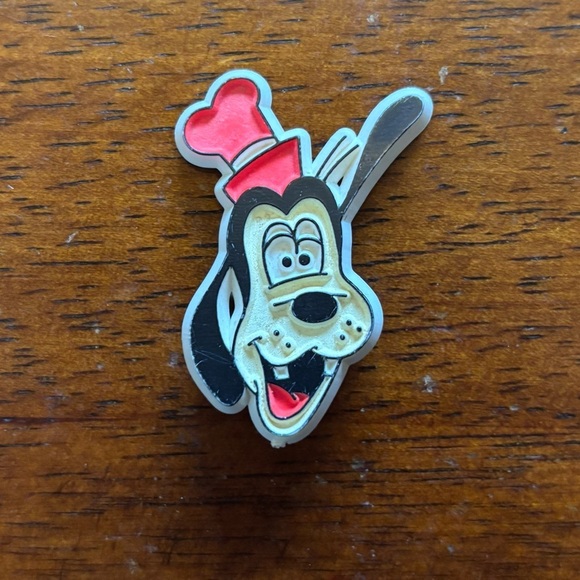 Vintage Disney Goofy Pin - Picture 1 of 4